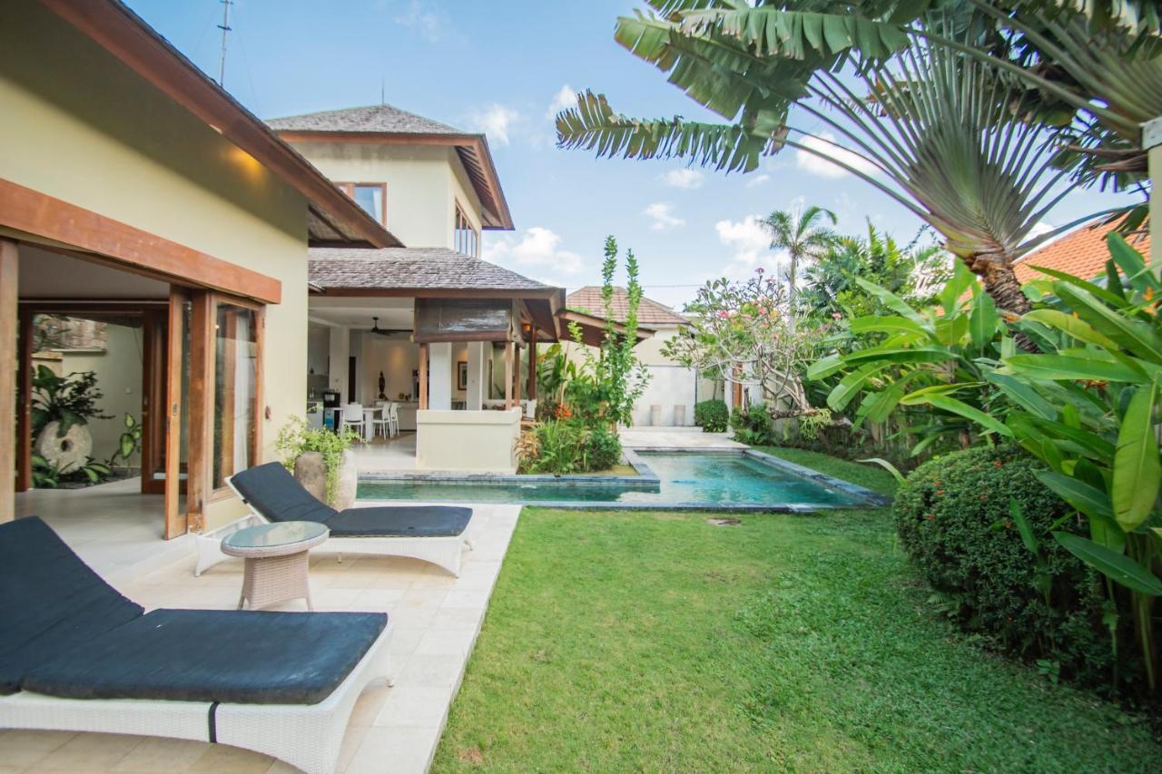 Villa Shanti, Sitara Villa Group เซมินยัค ภายนอก รูปภาพ