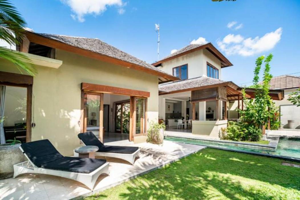 Villa Shanti, Sitara Villa Group เซมินยัค ภายนอก รูปภาพ