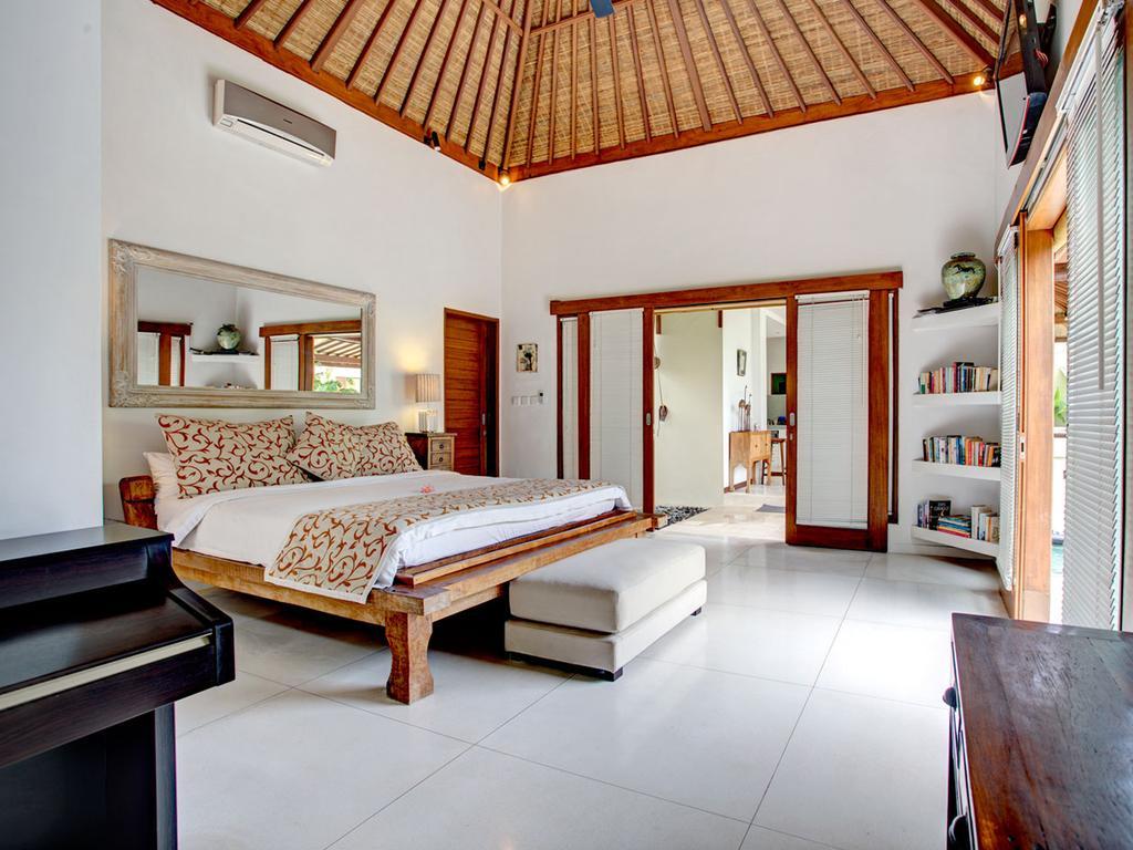 Villa Shanti, Sitara Villa Group เซมินยัค ภายนอก รูปภาพ